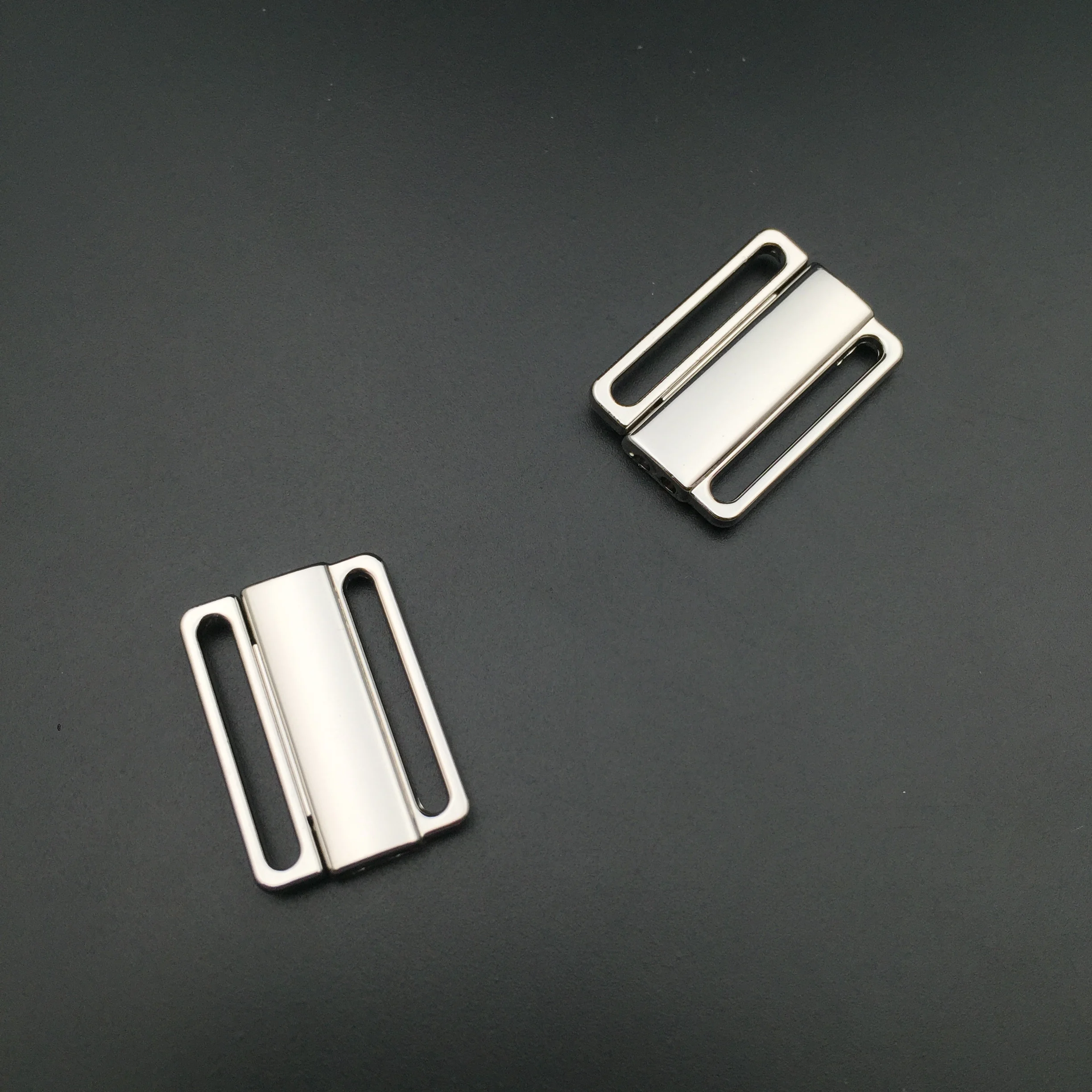 High quality 30sets 20mm Nickel free Bra Clip Swimwear Clickers bra metal front closure
High quality 30sets 20mm Nickel free Bra Clip Swimwear Clickers bra metal front closure