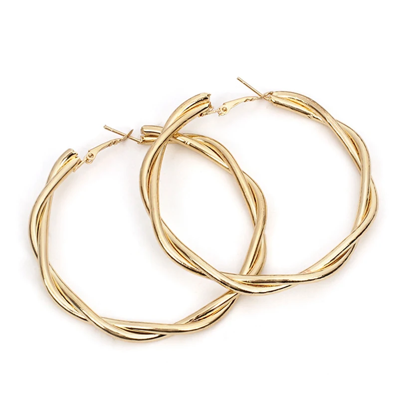 Exaggerated ornaments large circle earrings simple geometric knot earrings earrings
Exaggerated ornaments large circle earrings simple geometric knot earrings earrings