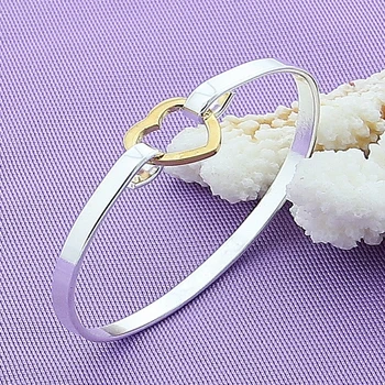 DOTEFFIL 925 Sterling Silver Gold Heart Bangle Bracelet For Woman Wedding Engagement Fashion Charm Party Jewelry
DOTEFFIL 925 Sterling Silver Gold Heart Bangle Bracelet For Woman Wedding Engagement Fashion Charm Party Jewelry