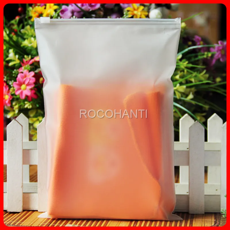100PCS X 20 Microns Custom Logo Zipper Plastic Frosted Bags , Zip Lock Self Sealing Bag for Shopping Clothing Retail Packaging
100PCS X 20 Microns Custom Logo Zipper Plastic Frosted Bags , Zip Lock Self Sealing Bag for Shopping Clothing Retail Packaging