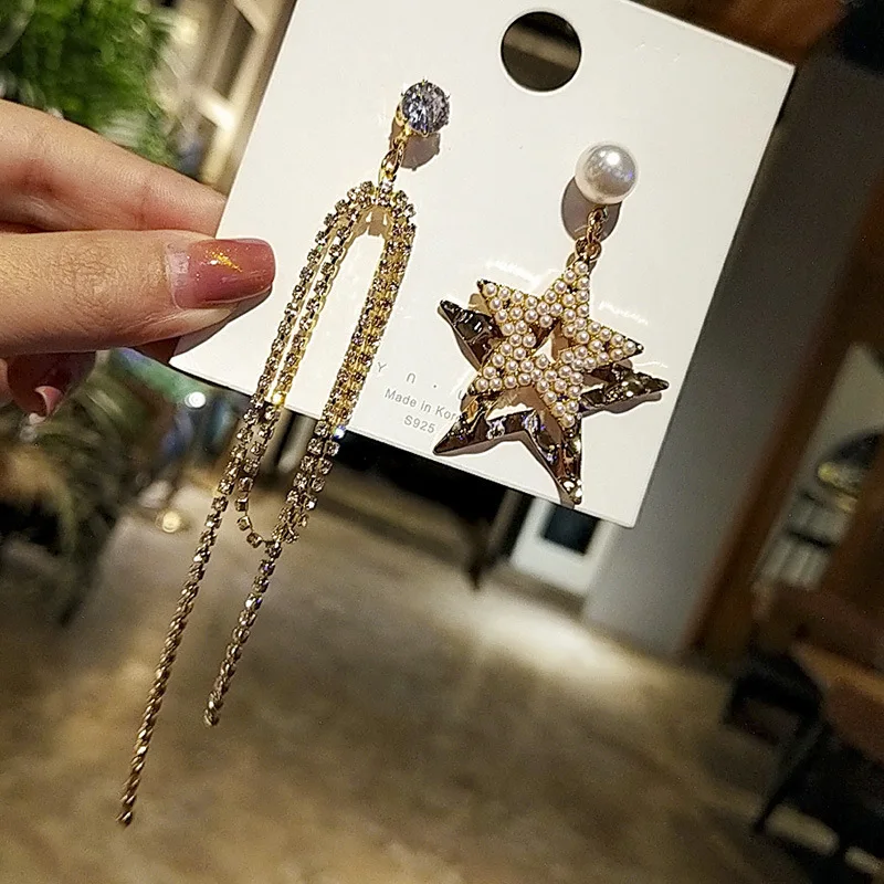 2019 New Arrival Zinc Alloy Trendy Water Drop Women Dangle Earrings Korean Asymmetric Tassels Star Long Pearl Earrings Female
2019 New Arrival Zinc Alloy Trendy Water Drop Women Dangle Earrings Korean Asymmetric Tassels Star Long Pearl Earrings Female