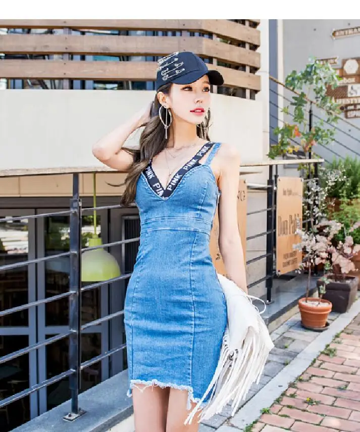 2019 Spring Summer Fashion New Vestido Women Casual Sexy Sleeveless V-Neck Spaghetti Strap Denim Tank Mini Party Dress Clubwear
2019 Spring Summer Fashion New Vestido Women Casual Sexy Sleeveless V-Neck Spaghetti Strap Denim Tank Mini Party Dress Clubwear