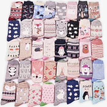 2pairs New brand winter Autumn Women Cotton cartoon Socks Female girl Cute warm Socks pattern calcetines christmas gifts meias
2pairs New brand winter Autumn Women Cotton cartoon Socks Female girl Cute warm Socks pattern calcetines christmas gifts meias