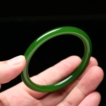 Natural Xinjiang Hetian bracelet Thin strips Old pit Spinach Green Kunlun green stone Round bracelet
Natural Xinjiang Hetian bracelet Thin strips Old pit Spinach Green Kunlun green stone Round bracelet