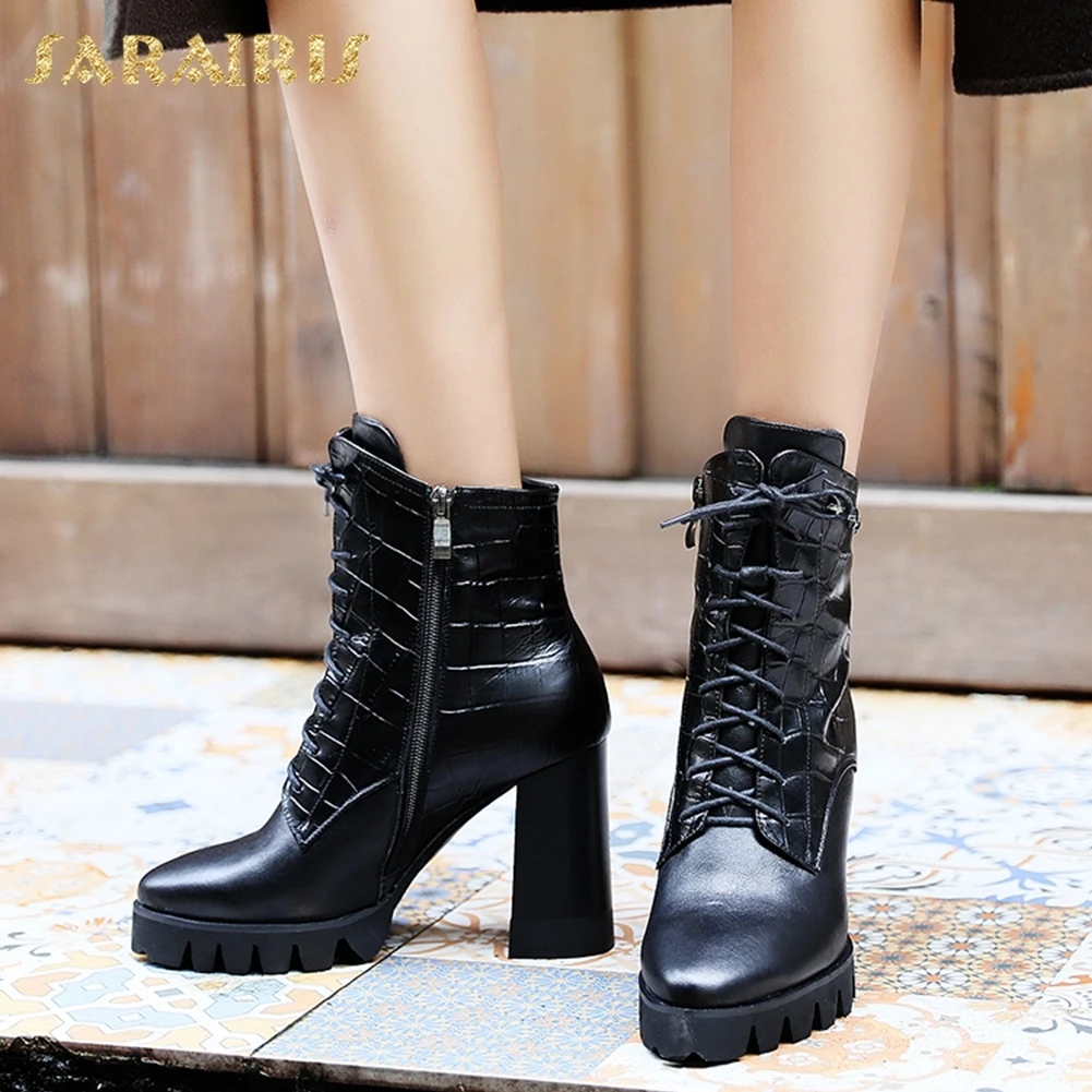 SARAIRIS 2018 Genuine Leather Plus Size 34-40 Wholesale Boots Woman Shoeslace Up Square Heels Ankle Boots Shoes Woman
SARAIRIS 2018 Genuine Leather Plus Size 34-40 Wholesale Boots Woman Shoeslace Up Square Heels Ankle Boots Shoes Woman