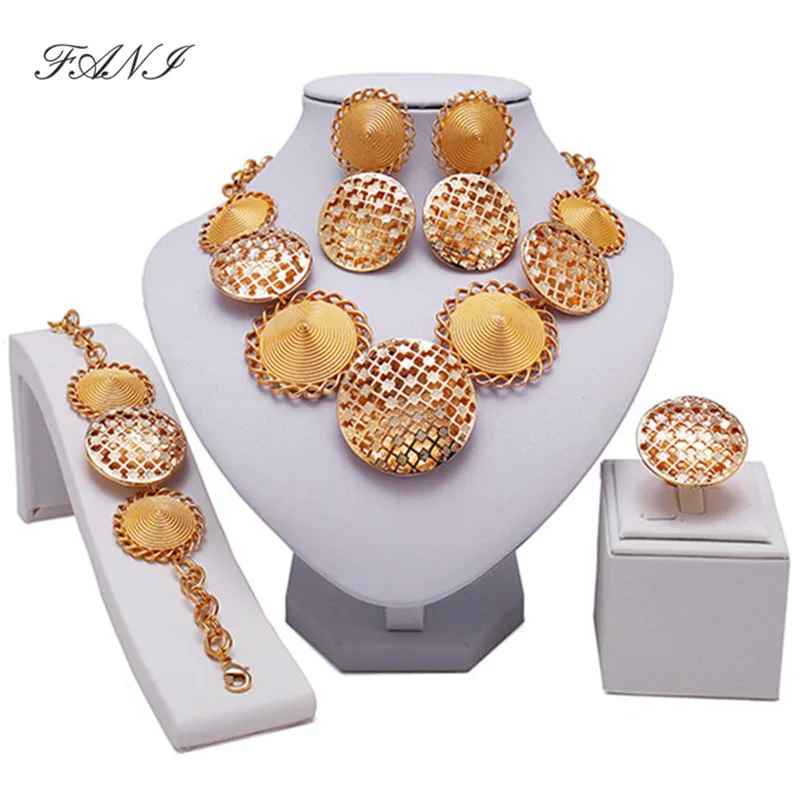 Fani 2018 nigerian bridal bead Jewelry set Woman customer fashion african beads jewelry set Brand Dubai Gold Colorful jewelry
Fani 2018 nigerian bridal bead Jewelry set Woman customer fashion african beads jewelry set Brand Dubai Gold Colorful jewelry