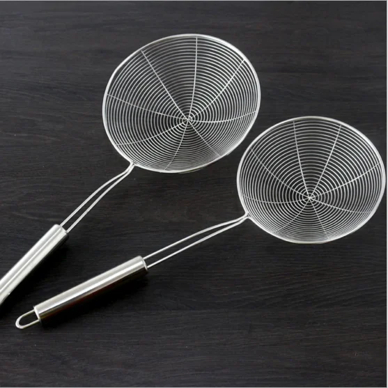 304 Thickened Oil Strainer Wire Mesh Flour Sifter Kitchen Stainless Steel Fried Food Noodle Dumplings Vegetables Drain Colander
304 Thickened Oil Strainer Wire Mesh Flour Sifter Kitchen Stainless Steel Fried Food Noodle Dumplings Vegetables Drain Colander
