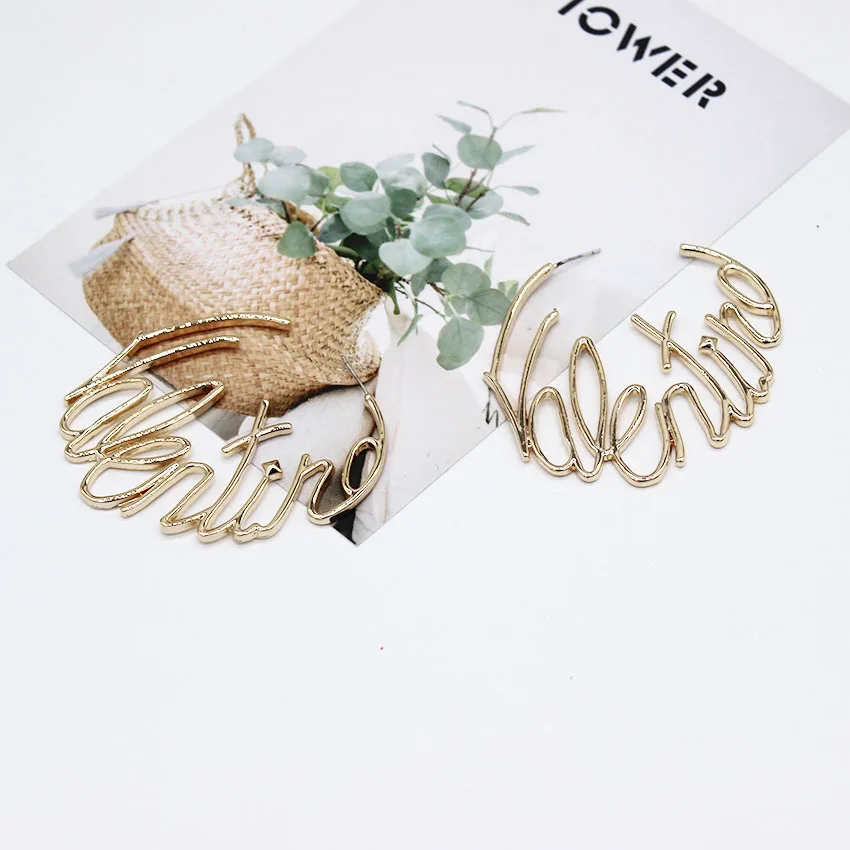 Baroque geometric vintage earrings fashion personality oversize letter circle earrings plated gold cold wind big earrings 659
Baroque geometric vintage earrings fashion personality oversize letter circle earrings plated gold cold wind big earrings 659