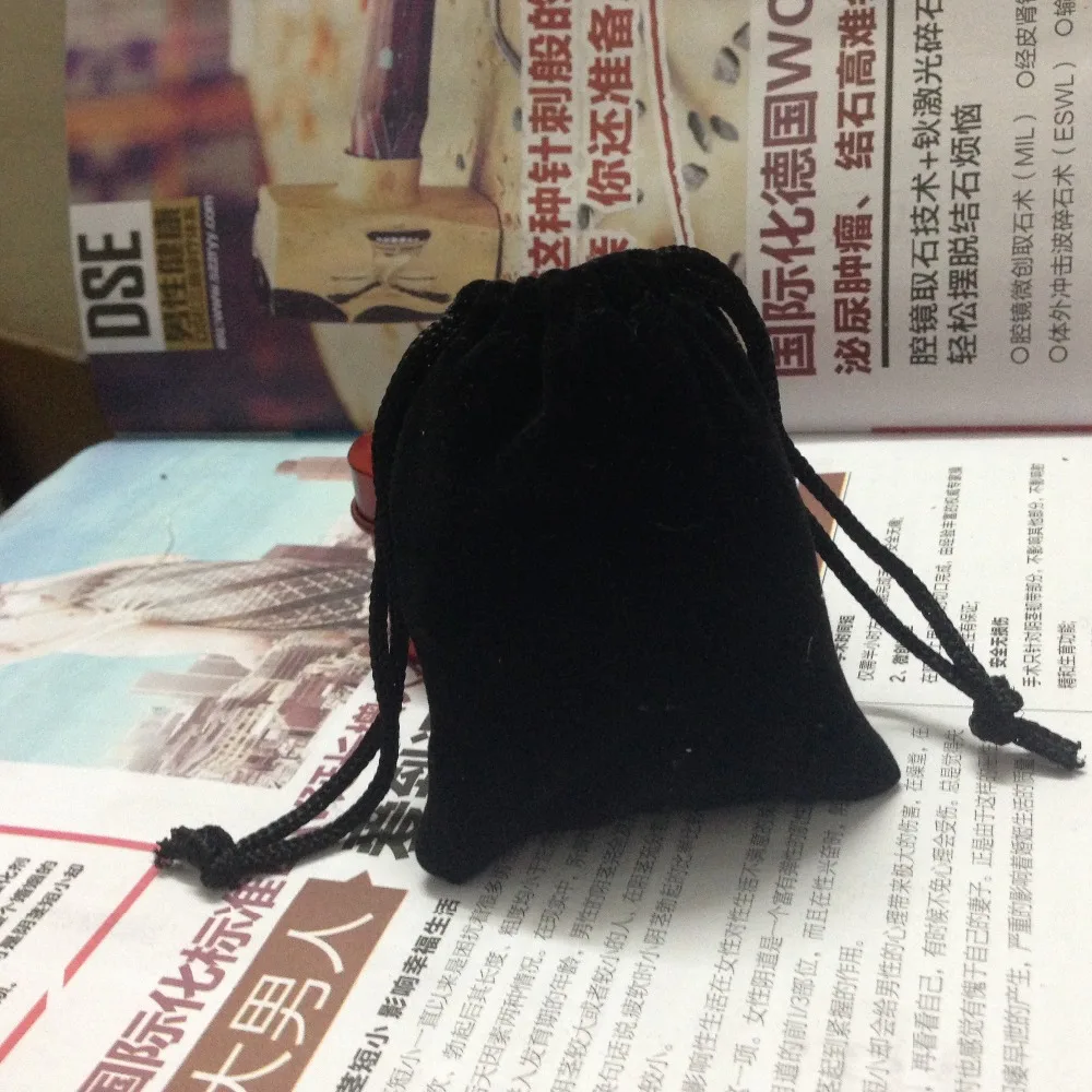 SPECIAL SALE(15pcs/lot)7*9cm black velvet jewelry bag for gift accessories cosmetic ring headset bags\pouch free shipping 1
SPECIAL SALE(15pcs/lot)7*9cm black velvet jewelry bag for gift accessories cosmetic ring headset bags\pouch free shipping 1