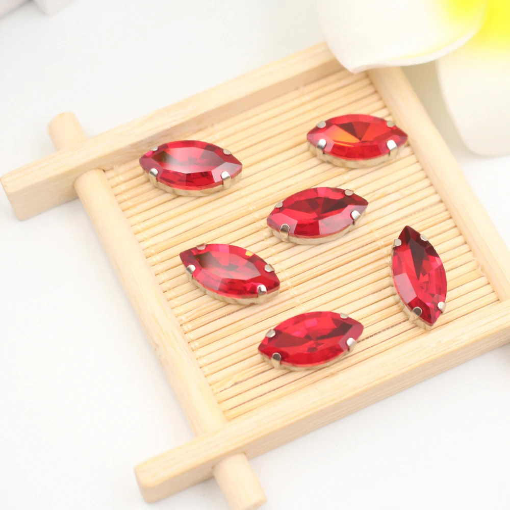 Sewing Rhinestones Flatback Sew on Crystal Stone With Metal Claw Strass Crystal Stones Glass Trim for Festival Decoration
Sewing Rhinestones Flatback Sew on Crystal Stone With Metal Claw Strass Crystal Stones Glass Trim for Festival Decoration
