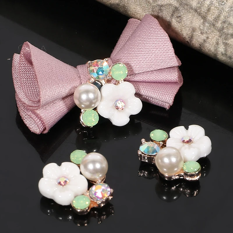 2017New 100Pcs 13mm Resin Flower Rhinestone Pearl button for DIY hair accessories and wedding earrings decoration RM197
2017New 100Pcs 13mm Resin Flower Rhinestone Pearl button for DIY hair accessories and wedding earrings decoration RM197