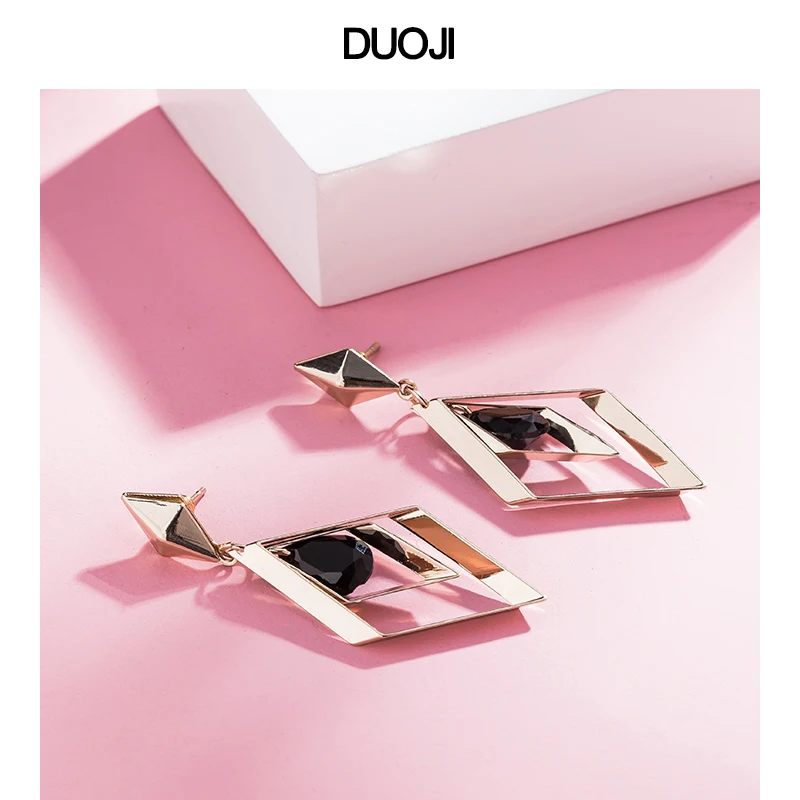 DUOJI earrings female 2019 Korean fashion bohemian earrings geometric earrings jewelry tassel earrings
DUOJI earrings female 2019 Korean fashion bohemian earrings geometric earrings jewelry tassel earrings