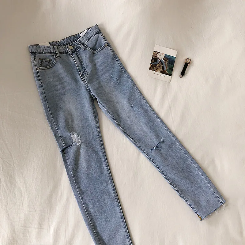 Shredded feet jeans women 2019 new Korean version of the fashion high waist raw edge tight stretch nine points pencil pants
Shredded feet jeans women 2019 new Korean version of the fashion high waist raw edge tight stretch nine points pencil pants
