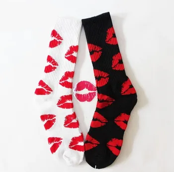 24pcs=12pair cotton Fashion red lips lipstick thicken bottom hiphop men Walking Socks 24pcs/lot
24pcs=12pair cotton Fashion red lips lipstick thicken bottom hiphop men Walking Socks 24pcs/lot