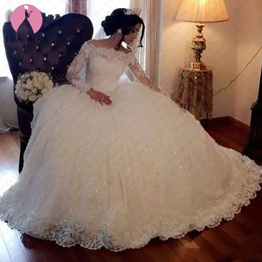 Vestido De Noiva Princess Bridal Gowns Elegant Boat Neck Dubai White Ball Gown Lace Long Sleeves Wedding Dresses 2019
Vestido De Noiva Princess Bridal Gowns Elegant Boat Neck Dubai White Ball Gown Lace Long Sleeves Wedding Dresses 2019