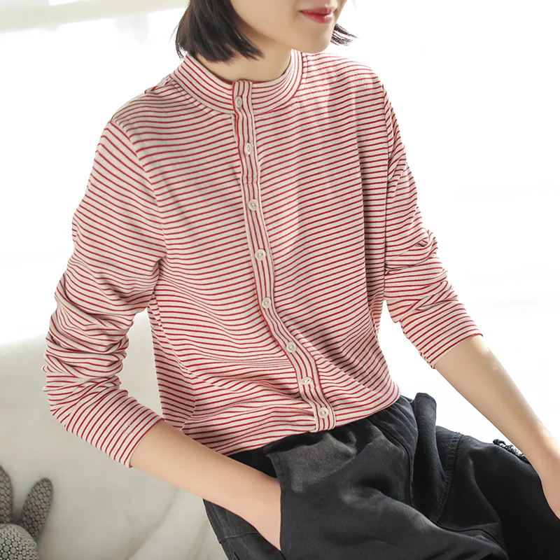Spring Autumn T-shirt T-shirt Fashion Loose Pullovers Striped Tops New Ladies O-Neck Button Mori girl Blended Casual T-shirt
Spring Autumn T-shirt T-shirt Fashion Loose Pullovers Striped Tops New Ladies O-Neck Button Mori girl Blended Casual T-shirt