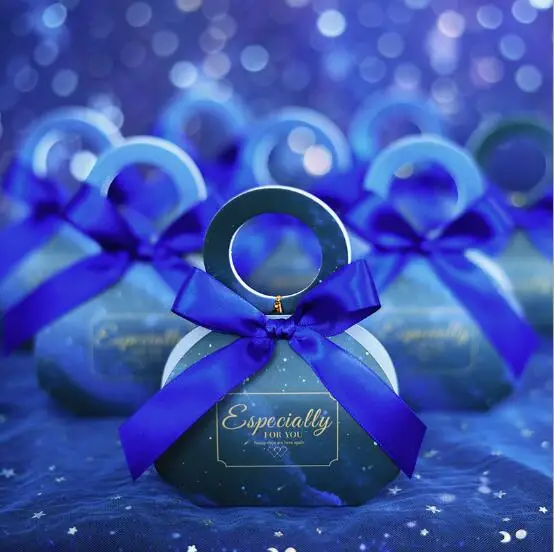 100 X Royal Blue Starry Sky Style Wedding Favors Candy Boxes Party Supplies Gift Box Bomboniera Chocolate Box Paper Handbag Box
100 X Royal Blue Starry Sky Style Wedding Favors Candy Boxes Party Supplies Gift Box Bomboniera Chocolate Box Paper Handbag Box