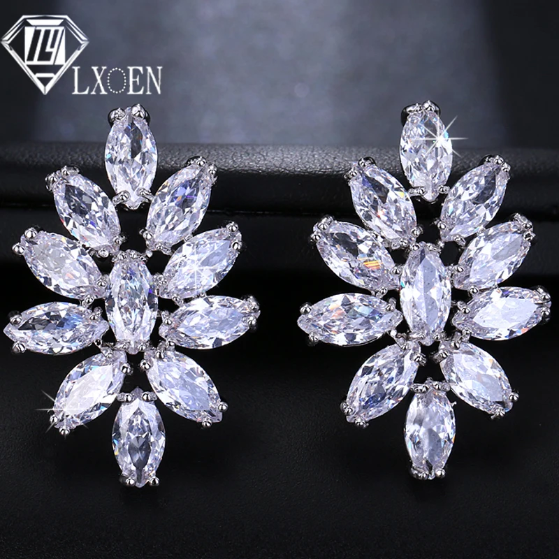 LXOEN 2019 New Design Fashion AAA Cubic Zircon Flower Shape Earrings for Women White Blue Colors Crystal Wedding Jewelry Gift
LXOEN 2019 New Design Fashion AAA Cubic Zircon Flower Shape Earrings for Women White Blue Colors Crystal Wedding Jewelry Gift