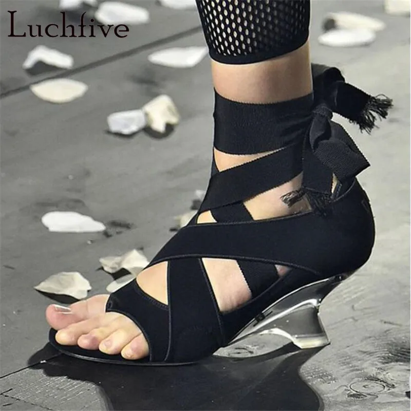 Runaway Flip Flops Clear Hoof High Heels Women Sandals Ankle Cross Tied Black Sweet Chaussures Femme Summer Zapatos De Mujer
Runaway Flip Flops Clear Hoof High Heels Women Sandals Ankle Cross Tied Black Sweet Chaussures Femme Summer Zapatos De Mujer