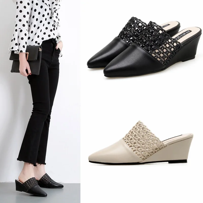 European design wedges cozy slippers knitting hollow out leather closed toe flip flops femme hot spring high heels women slides
European design wedges cozy slippers knitting hollow out leather closed toe flip flops femme hot spring high heels women slides