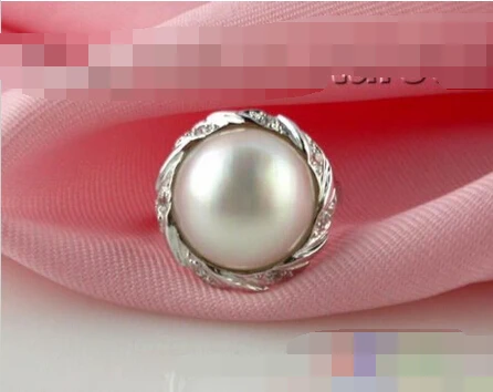 07340 WHITE SOUTH SEA MABE PEARL RING