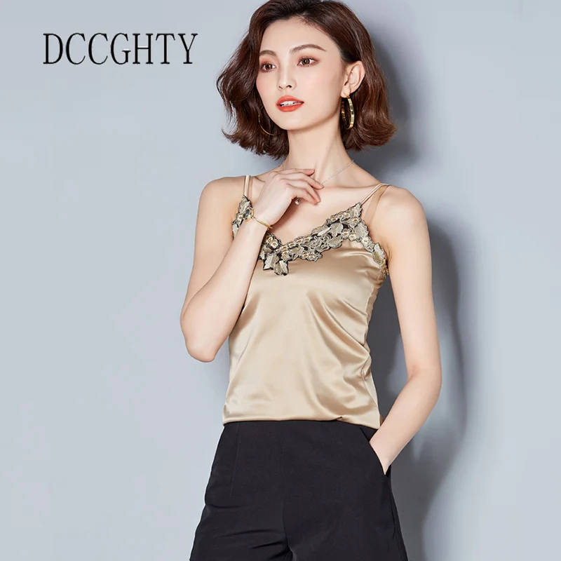 DCCGHTY Women Crop Top V Collar Lace Embroidered Sexy Camis 2018 Summer Casual Slim Party Black Tank Tops Women Dames Vest 2XL
DCCGHTY Women Crop Top V Collar Lace Embroidered Sexy Camis 2018 Summer Casual Slim Party Black Tank Tops Women Dames Vest 2XL
