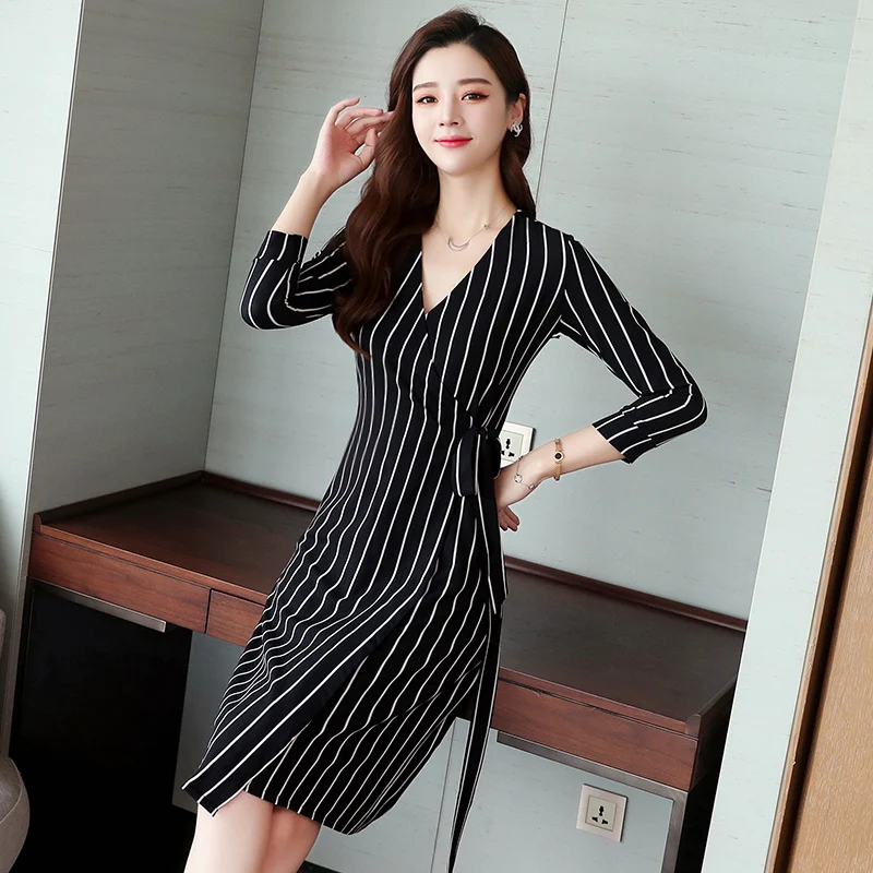 Slim One-Piece Dress 2019 Fashion Womens Striped Black Summer Dress Women Bodycon Dresses Ladies Clothing Office Elegant Dress 
Slim One-Piece Dress 2019 Fashion Womens Striped Black Summer Dress Women Bodycon Dresses Ladies Clothing Office Elegant Dress