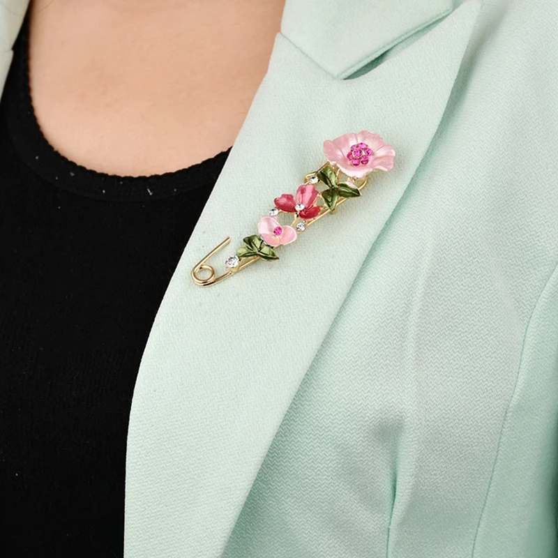 New Fashion Deep Pink Large Retro Female Pin Brooch For Women Lapel Pin Badge Flower Rhinestone Brooch Ladies Jewelry Gift
New Fashion Deep Pink Large Retro Female Pin Brooch For Women Lapel Pin Badge Flower Rhinestone Brooch Ladies Jewelry Gift