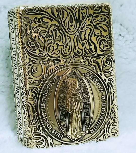 WZH watch video handmade Tibetan silver 3d owl skull head feather lighter art collection
WZH watch video handmade Tibetan silver 3d owl skull head feather lighter art collection