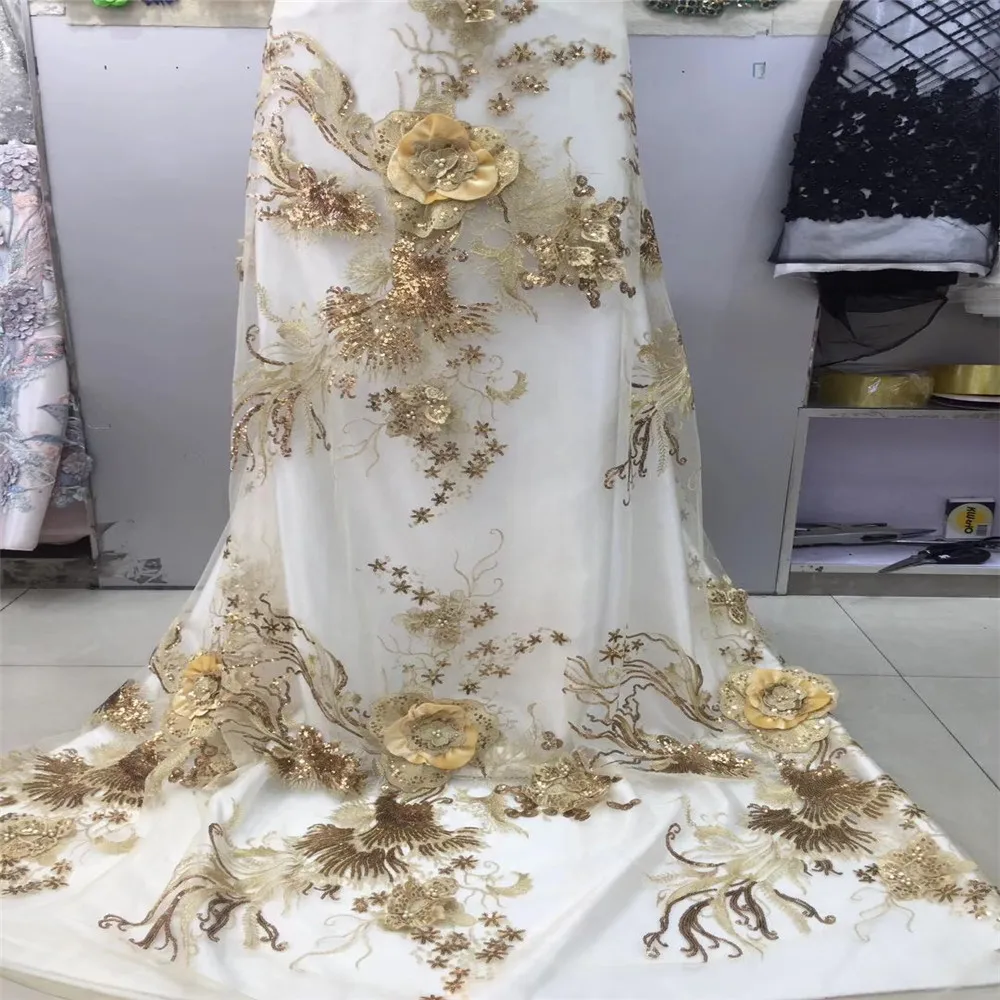 Elegant handwork floral embroidery sequins 3D lace fabric with Beaded for wedding dress New arrival F118-1
Elegant handwork floral embroidery sequins 3D lace fabric with Beaded for wedding dress New arrival F118-1