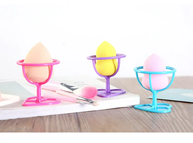 1PC Makeup Sponge Holder Cosmetic Sponge Stand Egg Powder Puff Storage Rack Dryer Makeup Organizer Storage Rack LF 163
1PC Makeup Sponge Holder Cosmetic Sponge Stand Egg Powder Puff Storage Rack Dryer Makeup Organizer Storage Rack LF 163