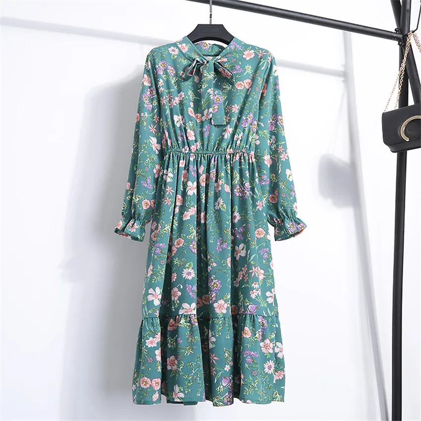 2018 New Chic Spring Women Dress Chiffon Bow Dresses Summer Green Flower Dress Midi Long Pleated Dress Vestidos Bottomings WZ266
2018 New Chic Spring Women Dress Chiffon Bow Dresses Summer Green Flower Dress Midi Long Pleated Dress Vestidos Bottomings WZ266