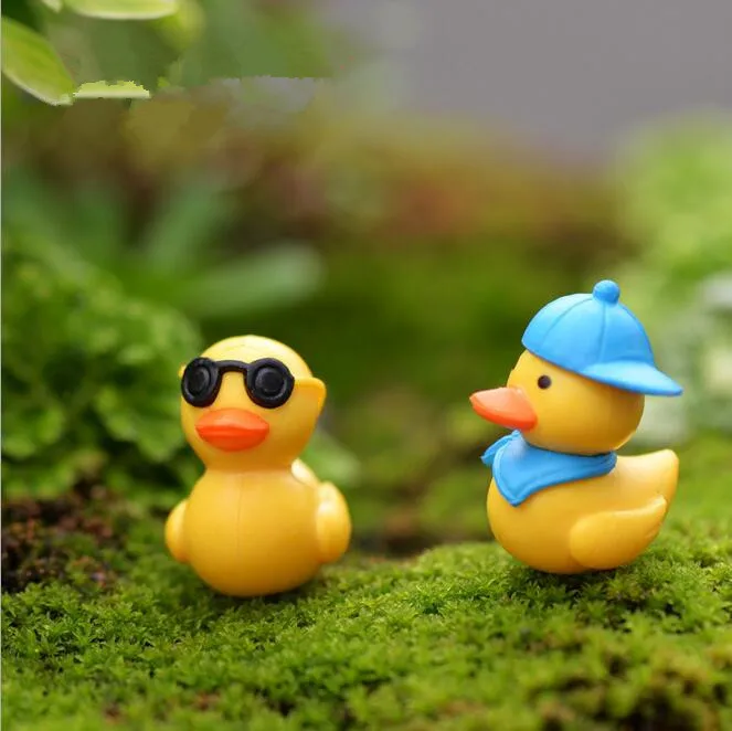 Free shipping wholesale lovely PVC Travel the duckling fairy garden/moss terrarium Micro landscape decoration/bonsai/20pcs DIY
Free shipping wholesale lovely PVC Travel the duckling fairy garden/moss terrarium Micro landscape decoration/bonsai/20pcs DIY