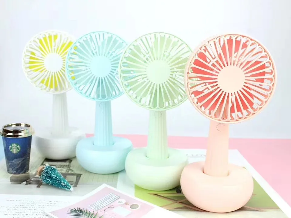 Macaron Girl Color Handheld With Small Fan Base, USB Portable Family Desktop Outdoor Handheld Mini Fan
Macaron Girl Color Handheld With Small Fan Base, USB Portable Family Desktop Outdoor Handheld Mini Fan