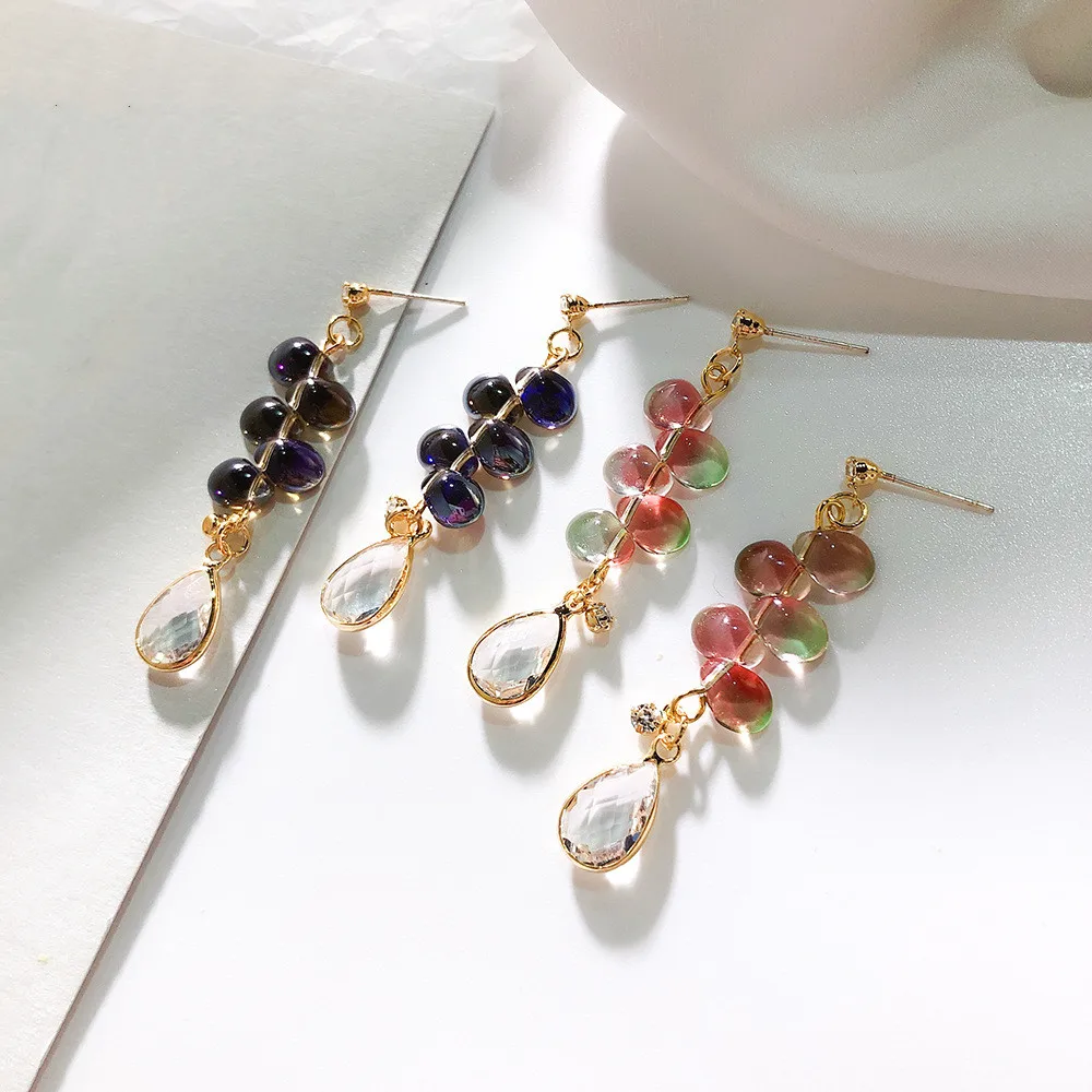 Dominated 2019 Fashion Contracted temperament beaded color crystal droplets tassel long Women Drop earrings
Dominated 2019 Fashion Contracted temperament beaded color crystal droplets tassel long Women Drop earrings