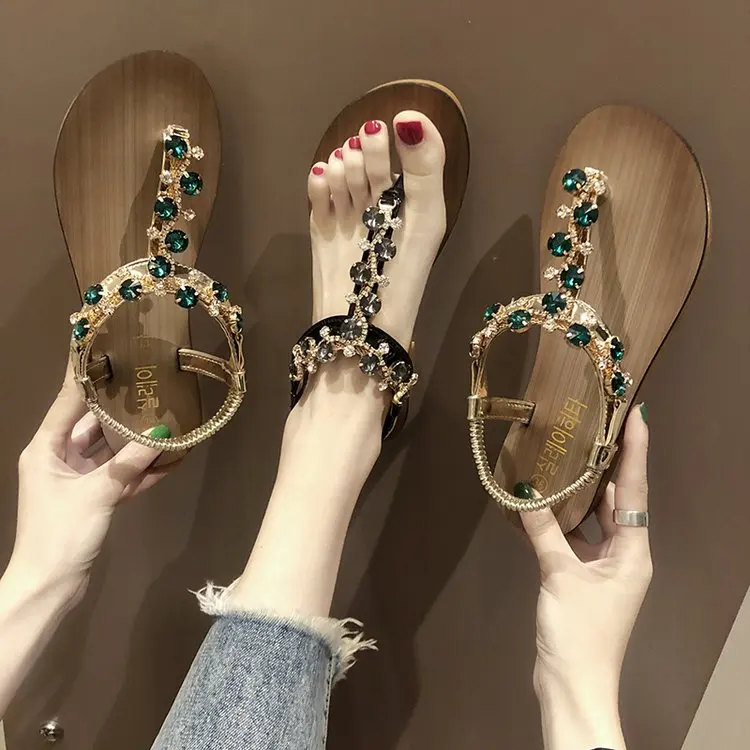 Spring 2019 new cat-heeled, pointy one-shoe, hollow sandals, high-heeled, suede, rhinestone, one-button women's shoes
Spring 2019 new cat-heeled, pointy one-shoe, hollow sandals, high-heeled, suede, rhinestone, one-button women's shoes