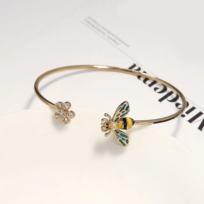 2019 Crystal Bee And Flower Women Metal Open Bracelets Bangle For Women Copper Zircon Micro-set Jewelry
2019 Crystal Bee And Flower Women Metal Open Bracelets Bangle For Women Copper Zircon Micro-set Jewelry