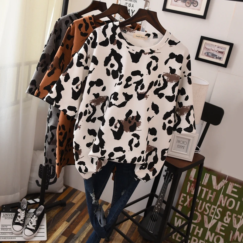 2019 Women Thick Warm Cotton T Shirts O Neck Fashion Loose Leopard Tees Woman Oversize Basic Tops
2019 Women Thick Warm Cotton T Shirts O Neck Fashion Loose Leopard Tees Woman Oversize Basic Tops