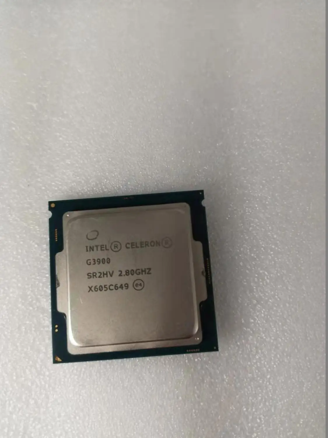 Intel Core 2 Duo G3900 Desktop Processor Dual-Core 2.8GHz 2MB Cache FSB 1600MHz LGA 1151 G 3900 Used CPU
Intel Core 2 Duo G3900 Desktop Processor Dual-Core 2.8GHz 2MB Cache FSB 1600MHz LGA 1151 G 3900 Used CPU