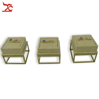 3Pcs High Quality Metal Stainless Steel Display Stand Window Jewelry Display Shelf Linen Ring Display Stand Case Set 9*9*5CM
3Pcs High Quality Metal Stainless Steel Display Stand Window Jewelry Display Shelf Linen Ring Display Stand Case Set 9*9*5CM