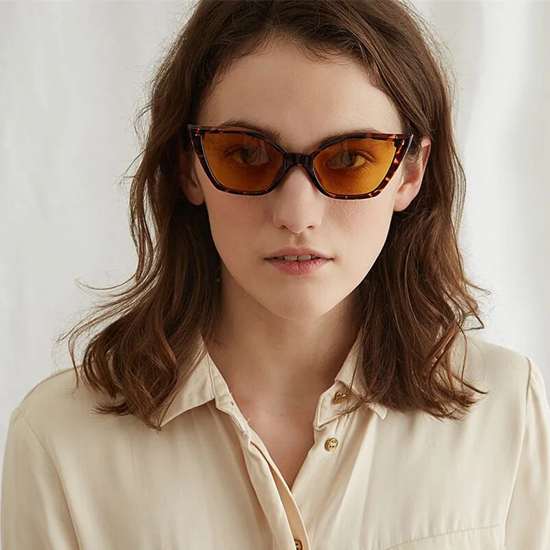 Fashion Cat Eye Sunglasses Women Luxury Brand Designer Vintage Sun Glasses Small Red Black ladies Sunglass Eyewear oculos 1445T
Fashion Cat Eye Sunglasses Women Luxury Brand Designer Vintage Sun Glasses Small Red Black ladies Sunglass Eyewear oculos 1445T