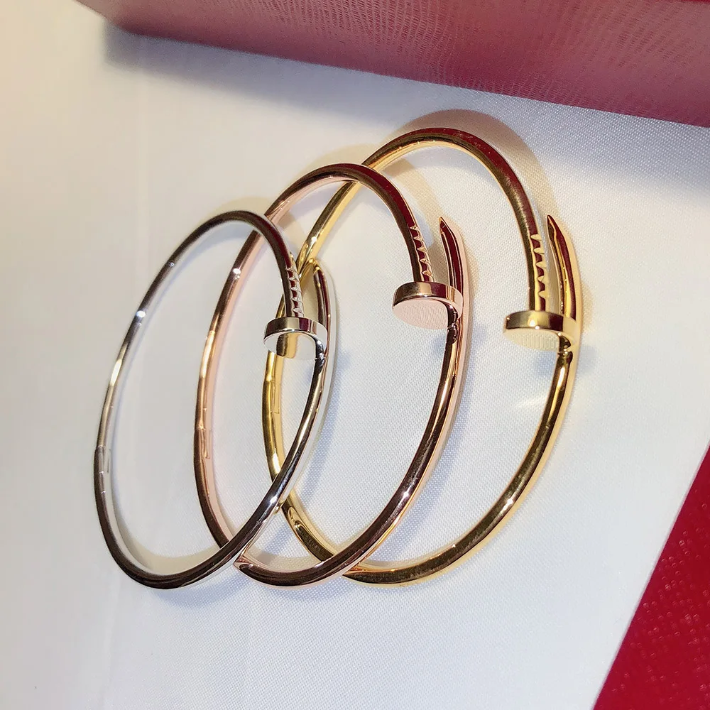 Brand Luxurious temperament and fashion S 925 Sterling Silver Nail Bracelet Dance party French quality
Brand Luxurious temperament and fashion S 925 Sterling Silver Nail Bracelet Dance party French quality