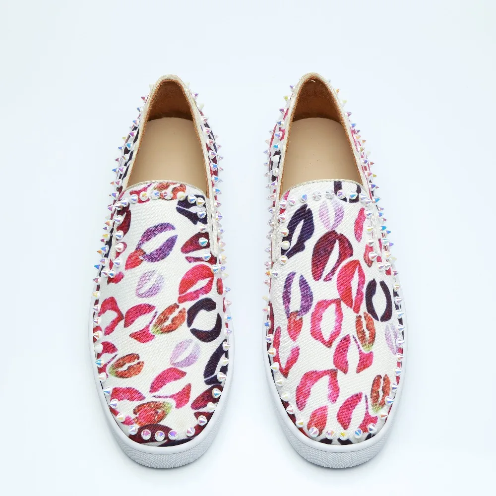 Eunice Choo Mix Colors Lip Kiss Prints Rivet Men Flat Shoes Slip On Casual Summer Breathable Canvas Couple Shoes Plus Size
Eunice Choo Mix Colors Lip Kiss Prints Rivet Men Flat Shoes Slip On Casual Summer Breathable Canvas Couple Shoes Plus Size