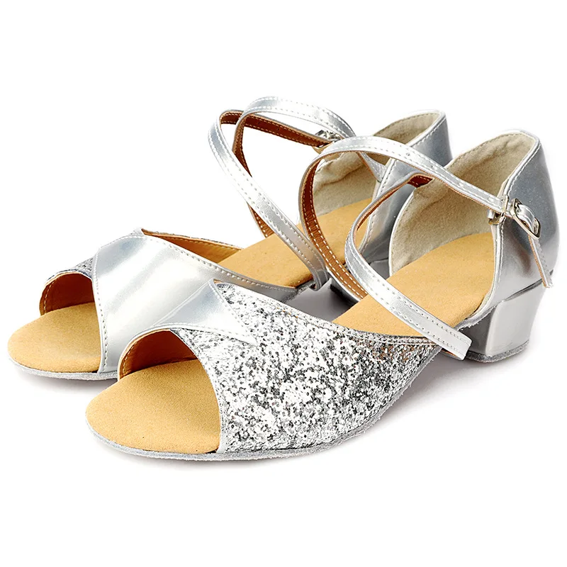 Modern Ballroom Latin Dance Shoes Girls Kids Children Low Heel Tango Chacha Rumba Latin Dancing Gold Silver Wholesale C65
Modern Ballroom Latin Dance Shoes Girls Kids Children Low Heel Tango Chacha Rumba Latin Dancing Gold Silver Wholesale C65
