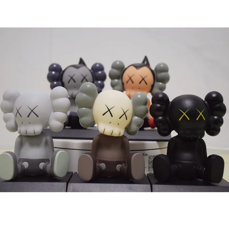 12CM KAWS Brian VOGUE OriginalFake Street art Model BFF PVC Car Interior Decoration Shaking Head Action Figure Toys OPP D205
12CM KAWS Brian VOGUE OriginalFake Street art Model BFF PVC Car Interior Decoration Shaking Head Action Figure Toys OPP D205