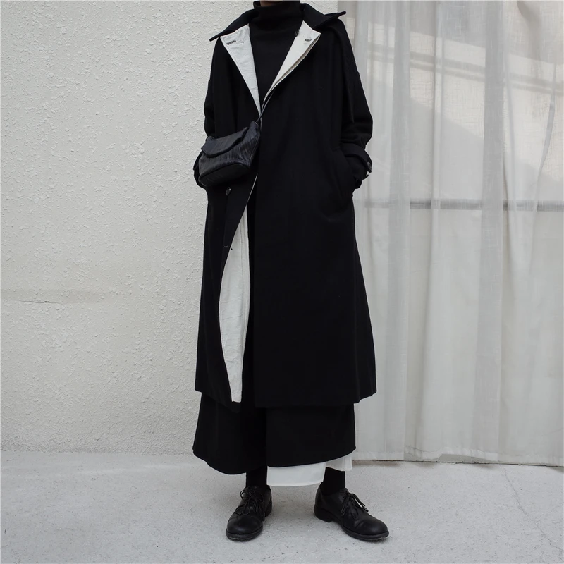2019 Homemade autumn and winter black dual-purpose collar white lining wool long coat
2019 Homemade autumn and winter black dual-purpose collar white lining wool long coat