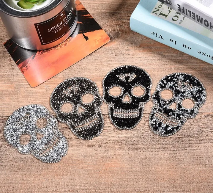 1Pcs Rhinestones skull Patch Iron On Sewing Crystal Embroidered Applique For Jeans Hat Clothing Decorations DIY Accessories
1Pcs Rhinestones skull Patch Iron On Sewing Crystal Embroidered Applique For Jeans Hat Clothing Decorations DIY Accessories