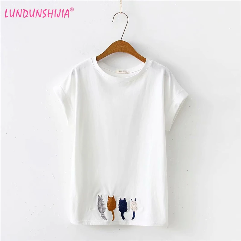 LUNDUNSHIJIA 2019 New Arrival Summer White Cotton Women Loose T-shirts Cute Four Cats Embroidered T-shirts For Women
LUNDUNSHIJIA 2019 New Arrival Summer White Cotton Women Loose T-shirts Cute Four Cats Embroidered T-shirts For Women