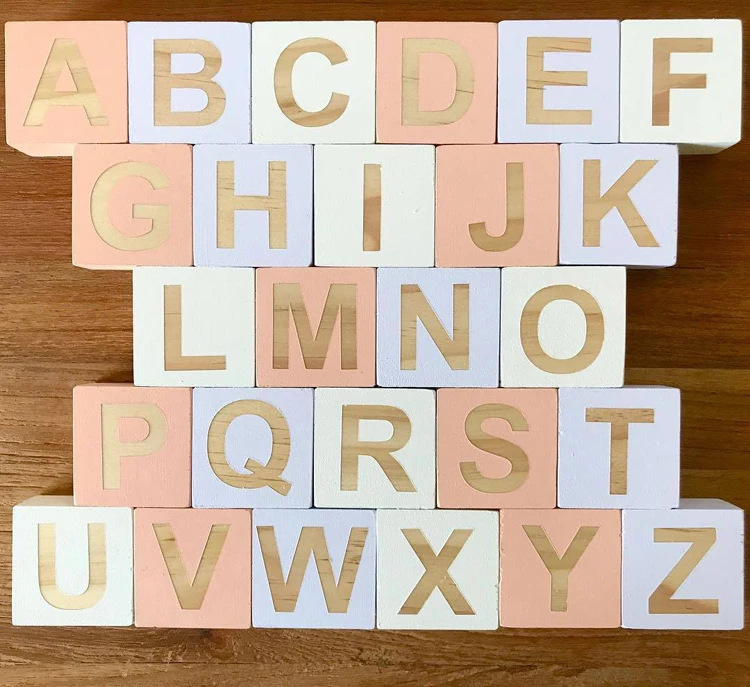 Wooden-Alphabet-Montessori-26-English-Letters-Learning-Teaching-Materials-Blocks-Puzzle-Baby-Room-Decor-Photography-Accessories-09