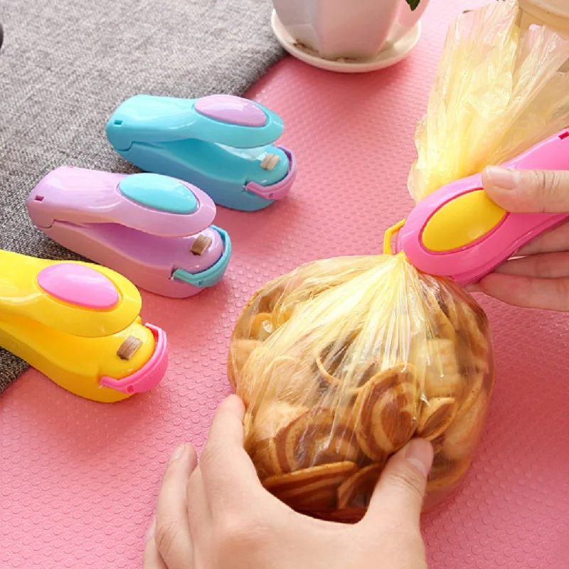 Kitchen Accessories Portable Bag Clips Handheld Mini Electric Heat Sealing Machine Impulse Sealer Seal Cooking Bag Kitchen Tools
Kitchen Accessories Portable Bag Clips Handheld Mini Electric Heat Sealing Machine Impulse Sealer Seal Cooking Bag Kitchen Tools
